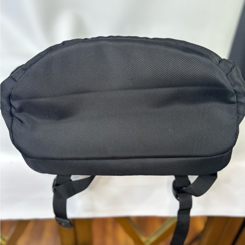 OGIO Mercur Laptop Backpack – Black | Wilson & Company Edition | PRISTINE - Picture 11 of 11